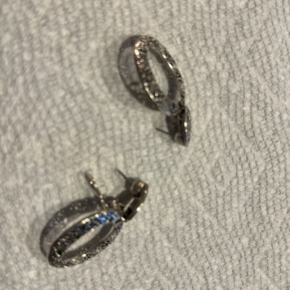 Necklace and earrings - Picture 6 of 8